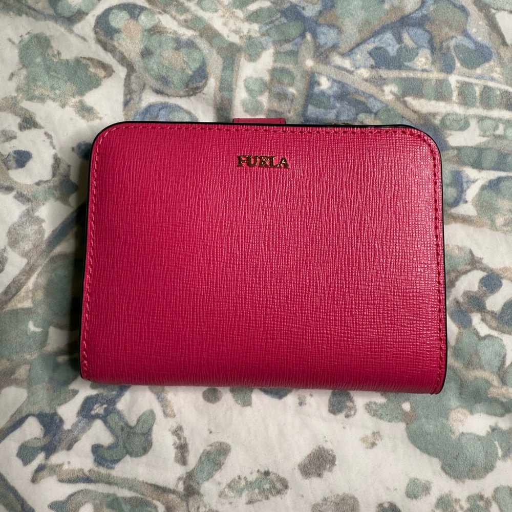 Furla Babylon Compact Leather Wallet Pink EUC
